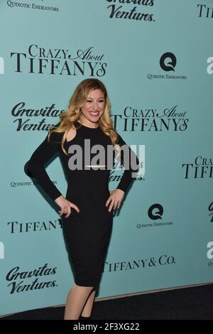 New York, NY, USA, 18 febbraio 2016: Heather Silverman partecipa alla prima 'Crazy About Tiffany's' New York, Arrivi Credit: Loredana Sangiuliano/Alamy Foto Stock