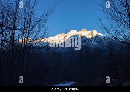 Mattina sulla valle di valbona Foto Stock