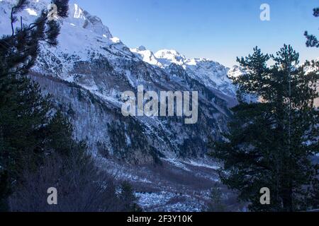 Mattina sulla valle di valbona Foto Stock