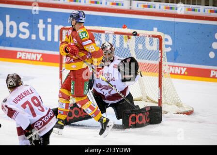 Dusseldorf, Germania. 15 marzo 2021. Goalchance DEG, il puck cammina fino alla traversa, davanti goalwart Hannibal WEITZMANN (KEH), Victor SVENSSON (DEG), Colin UGBEKILE (KEH), azione, hockey su ghiaccio 1 Bundesliga, DEL Group North Matchday 27, Duesseldorfer EG (DEG) - Koele (KEC): 3, il 15 marzo 2021 a Duesseldorf/Germania Â | Usage worldwide Credit: dpa/Alamy Live News Foto Stock