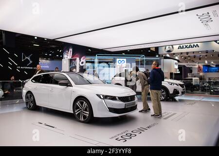 Peugeot 508 SW Hybrid durante il Mondial de l'Automobile 2018, Paris Motorshow, dal 4 al 14 ottobre, Francia - Foto Antonin Vincent / DPPI Foto Stock