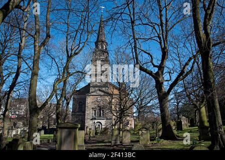 St Cuthbert's Parish Church e Kirkyard, Edimburgo, Scozia, Regno Unito. Foto Stock