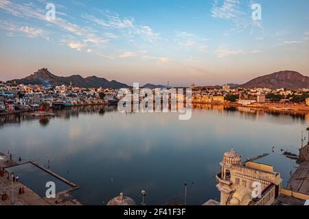 Pralkar è una città dell'India di 12.816 abitanti, situata nel distretto di Pradesh, nello stato federato del Rajasthan. E' un luogo di pellegrinaggio per Indù e Sikh. Pushkar ha molti templi. Rajasthan India. Foto Stock
