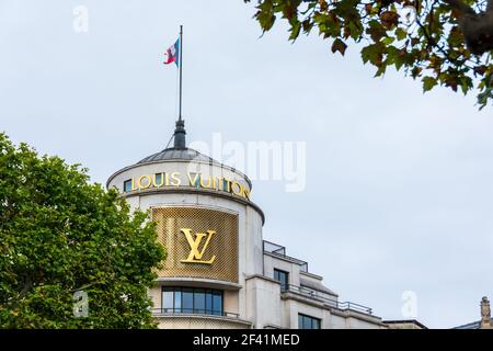 LVMH acquista l'edificio Vuitton sugli Champs-Elysées