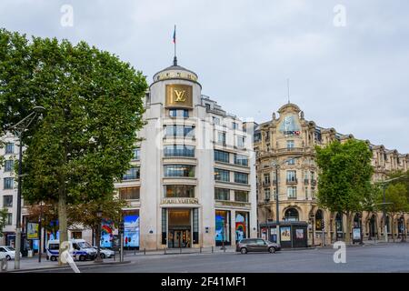 Edificio Louis Vuitton sul viale degli Champs-Elysees, Parigi, Francia Foto Stock