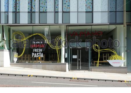 Vapiano pasta fresca fatta in casa, South St. David Street, Edimburgo, Scozia, chiusa a causa delle misure di blocco del Coronavirus Covid-19. Foto Stock