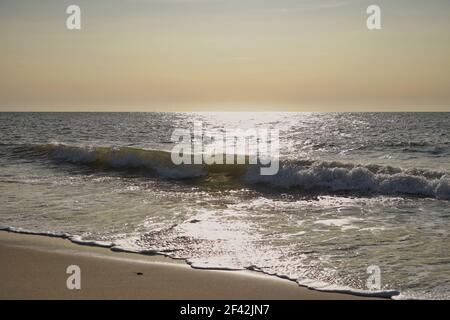 Tramonto panoramico sulla spiaggia di Henne, Jutland, Danimarca Foto Stock