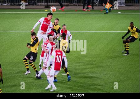 18.03.2021, Berna, Wankdorf, UEFA Europa League - 1/8 def.: BSC Young Boys - Ajax Amsterdam, header di Edson Alvarez (Ajax) (Svizzera/Croazia OUT) Credit: SPP Sport Press Photo. /Alamy Live News Foto Stock