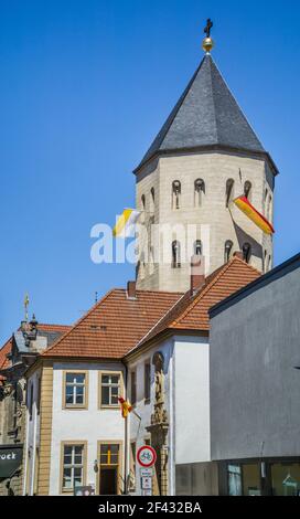 La torre ottagonale della Gaukirche St. Ulrich a Paderborn, Nord Reno-Westfalia, Germania Foto Stock