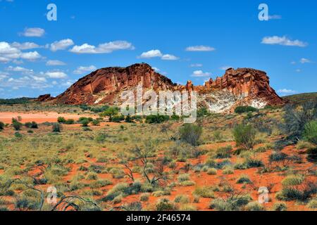 Australia, formazione di roccia in Rainbow valley national park nel Territorio del Nord Foto Stock