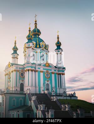 Chiesa di Sant'Andrea al tramonto - Kiev, Ucraina Foto Stock