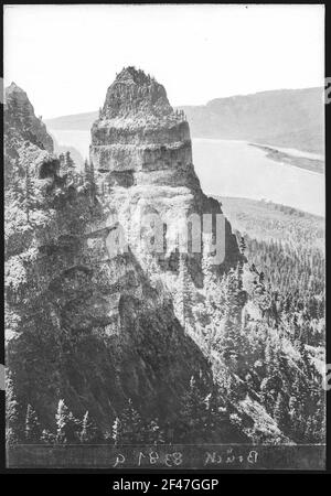 Oregon. St. Peters Dome Columbia River, vicino al Dalles Foto Stock