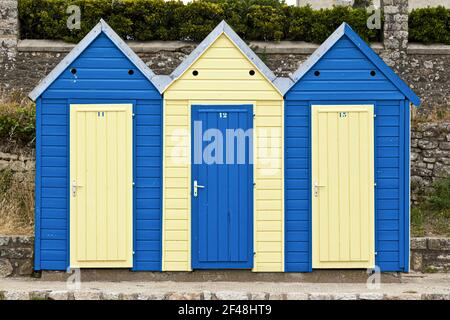 Capanne di spiaggia a le Lerio, Ile aux Moines, Golfo di Morbihan, Bretagna, Francia Foto Stock