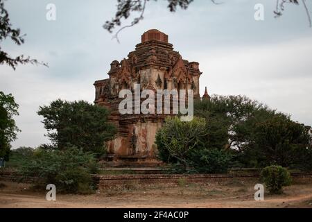 BAGAN, NYAUNG-U, MYANMAR - 2 GENNAIO 2020: Un tempio pagoda storico e religioso del vecchio regno pagano Foto Stock