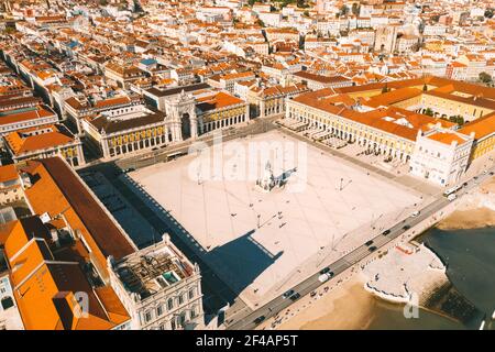 Vista aerea di Commerce Square o Praca do Comercio a Lisbona, Portogallo. 10.03.2021 Foto Stock