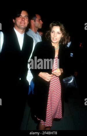 Hollywood, California, USA 16 maggio 1996 l'attore Damon Welch e la sorella attrice Tahnee Welch partecipano alla prima "i Shot Andy Warhol" della Samuel Goldwyn Company il 16 maggio 1996 al Cinerama Dome di Hollywood, California, USA. Foto di Barry King/Alamy Stock foto Foto Stock