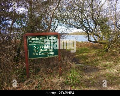 Mochrum Loch, Mochrum Lochs, nella regione dei machers del Wigtownshire, Dumfries & Galloway, Scozia (da non confondere con il lago omonimo nell'Ayrshire meridionale) ------ Mochrum Loch(s) è un grande, irregolare forma, poco profondo, lago d'acqua dolce che fa parte della Mochram Estate a Dumfries e Galloway, Scozia sud-occidentale Foto Stock