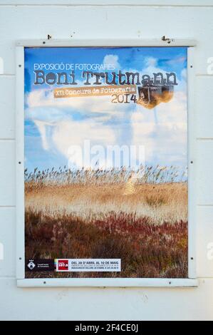 Poster alla mostra fotografica del concorso fotografico Beni Trutmann 2014 presso l'Ajuntament Vell (Sant Francesc Xavier, Formentera, Spagna) Foto Stock