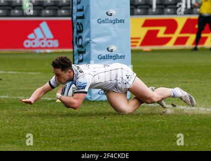 Twickenham Stoop, Londra, Regno Unito. 20 Marzo 2021. Inglese Premiership Rugby, Harlequins contro Gloucester; Harlequins, Gloucester; Charlie Chapman di Gloucester che segna la sua prova con 5 minuti per andare nel primo tempo Credit: Action Plus Sports/Alamy Live News Foto Stock