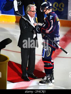 A destra: Magnus 'Mange' Johansson nel club di hockey di Linköping, Linköping HC, LHC. Foto Stock