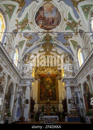 Interno della chiesa tardo-barocca di San Bartolomeo, Scicli Foto Stock