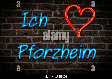Leuchtreklame, Ich liebe Pforzheim, Baden-Württemberg, Deutschland, Europa | Pubblicità illuminata, amo Pforzheim, Baden-Württemberg, Germania, UE Foto Stock