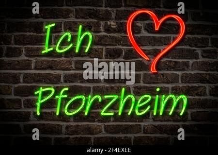Leuchtreklame, Ich liebe Pforzheim, Baden-Württemberg, Deutschland, Europa | Pubblicità illuminata, amo Pforzheim, Baden-Württemberg, Germania, UE Foto Stock