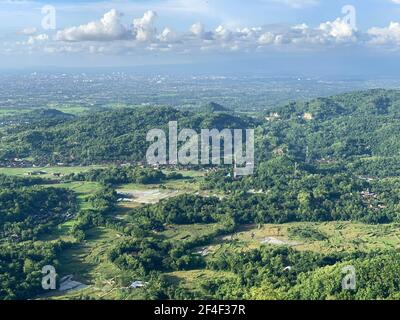 La vista dal picco di Becici o Puncak Becici, Yogyakarta. Foto Stock