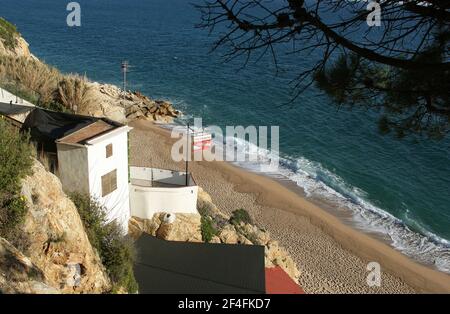 Cafe Bar Ristorante Rocapins nella città balneare di Calella sulla Costa Brava vicino a Barcellona in Catalogna Spagna EU 2019 Foto Stock