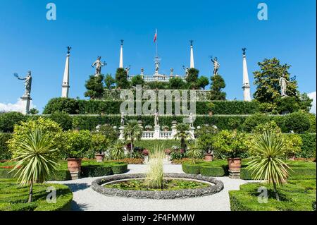 Statue, terrazze paesaggistiche, Giardino Italiano d'Amore, Isola Bella, Isole Borromee, Lago maggiore, Provincia di Verbano-Cusio-Ossola Foto Stock