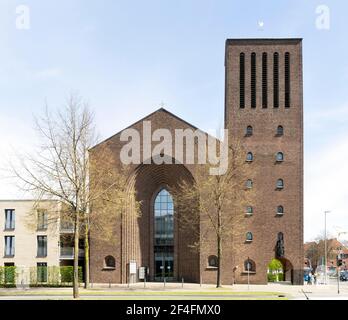 Ex Chiesa cattolica della Santissima Trinità, oggi alloggi sociali, Muenster, Westfalia, Nord Reno-Westfalia, Germania Foto Stock