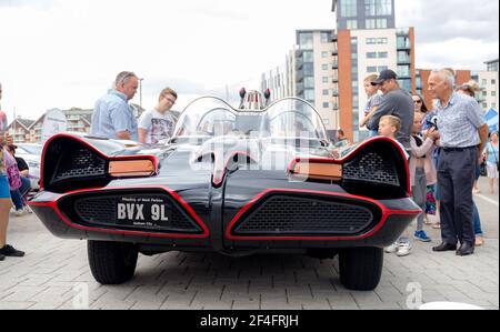 Ipswich, Suffolk, Regno Unito Luglio 19 2015: Batmobile classico dallo show televisivo Batman degli anni '60 in mostra ad un festival dell'automobile Foto Stock