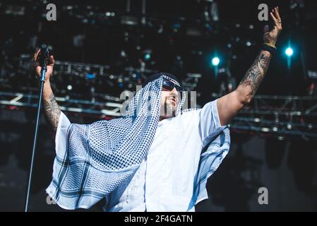 ITALIA, FIRENZE 2017: B-Real, rapper/cantante del super gruppo rap/rock americano Profeti del Rage (composto da membri di Rage Agaims the Machine, Cypress Hill e Public Enemy), esibendosi dal vivo sul palco. Foto Stock