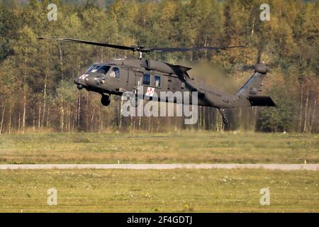 Sbarco in elicottero Blackhawk Medevac dell'esercito degli Stati Uniti Sikorsky UH-60M. Paesi Bassi - 27 ottobre 2017 Foto Stock