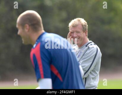 FORMAZIONE IN INGHILTERRA A LONDON COLNEY 7/9/2007. DIRETTORE STEVE McCLAERN. IMMAGINE DAVID ASHDOWN Foto Stock