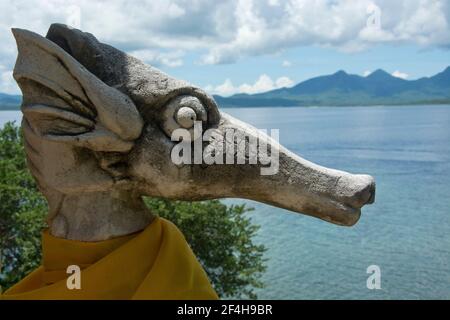 Das Kloster pura Menjangan auf der gleichnamigen Insel beim Bali Barat Nationalpark Foto Stock