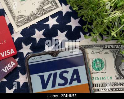 Ucraina. 20 Marzo 2021. In questa illustrazione fotografica viene visualizzato un logo Visa sullo smartphone. Credit: Valera Golovniov/SOPA Images/ZUMA Wire/Alamy Live News Foto Stock