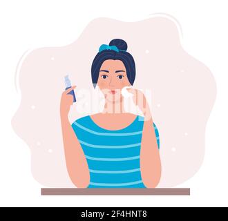 Giovane donna che pulisce il viso con un tampone di cotone, tenendo in mano la lozione per la pulizia. Bellezza, cura della pelle e concetto cosmetico. Illustrazione vettoriale in Fla Illustrazione Vettoriale