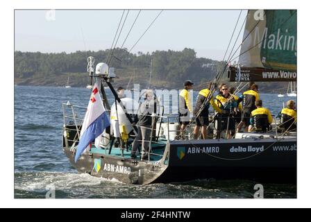 Gordon Ramsay è entrato a far parte del team ABN AMRO nella Volvo Ocean Race come consulente alimentare per il team olandese. Cercherà di migliorare il gusto e il contenuto nutricianale del cibo essiccato a bordo. Gordon ha potuto assistere alla gara di squadra nella prima gara in porto della gara mondiale di Sanxenxo sulla costa settentrionale della Spagna.pic David Sandison 4+5/11/2005 Foto Stock