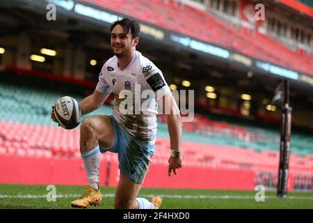 Cardiff, Regno Unito. 21 Mar 2021. Rufus McLean di Glasgow Warriors festeggia dopo aver ottenuto il punteggio della sua squadra 2 ° prova. Guinness Pro14 Rugby, Dragons contro Glasgow Warriors al Principato di Cardiff domenica 21 marzo 2021. pic di Andrew Orchard/Andrew Orchard sports photography/Alamy Live news Credit: Andrew Orchard sports photography/Alamy Live News Foto Stock