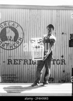 Lavoratore migrante capannone. Florida nord-orientale. Luglio 1936. Fotografia di Dorothea Lange. Foto Stock