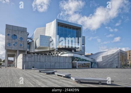 Aalborg, Danimarca – 4 settembre 2020: Musikkens Hus, sede multifunzionale con sale da concerto e sale per prove degli architetti austriaci Coop Himmelb( Foto Stock