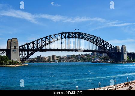 Sydney, NSW, Australia - 28 ottobre 2017: Harbour Bridge, punto di riferimento e Luna Park Behind Foto Stock