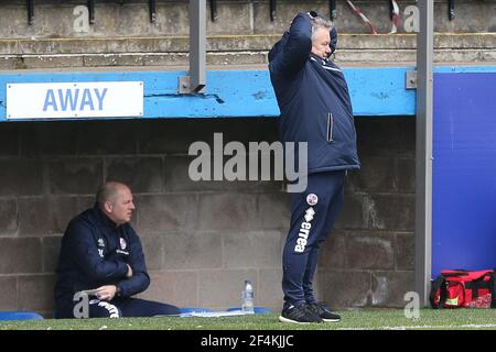 BARROW A FURNESS, REGNO UNITO. 20 MARZO: 'Crawley Town manager, John Yems mostra la sua frustrazione durante la partita Sky Bet League 2 tra Barrow e Crawley Town alla Holker Street, Barrow-in-Furness sabato 20 Marzo 2021. (Credit: Mark Fletcher | MI News) Credit: MI News & Sport /Alamy Live News Foto Stock