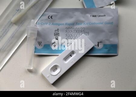 Amburgo, Germania, 22. Marzo 2021, Corona Antigen Rapid Test Kit Foto Stock