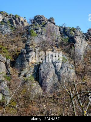 Rocce di arrampicata nella valle del Danubio vicino al Villaggio Duernstein, Austria Foto Stock