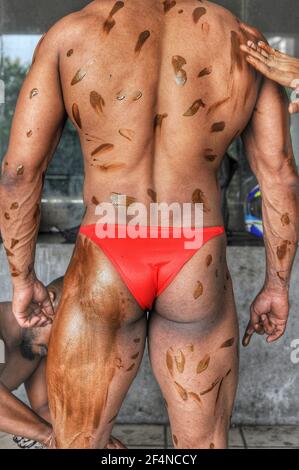 Dhaka, Bangladesh. 21 Mar 2021. 'Mr. Dhaka 2021' National Bodybuilding contest continued il 2 ° giorno a Dhaka questa mattina. La finale si svolgerà il 22 marzo. (Foto di MD Saiful Amin/Pacific Press) Credit: Pacific Press Media Production Corp./Alamy Live News Foto Stock