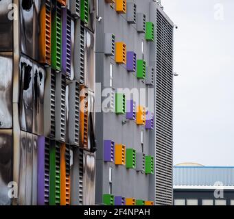 Milioni di siti web offline dopo il fuoco presso i servizi cloud francesi Azienda OVH Cloud a Strasburgo, Francia Foto Stock