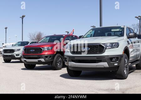 Pescatori - circa marzo 2021: Ford Ranger pick Truck esposizione presso una concessionaria. La targhetta costruttore Ranger è stata utilizzata su più modelli di carrelli per impieghi leggeri Foto Stock