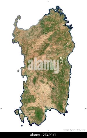 Sardegna, regione autonoma d'Italia. Immagini satellitari Sentinel-2. Forma isolata su bianco. Descrizione, ubicazione della capitale. Contiene C modificato Foto Stock